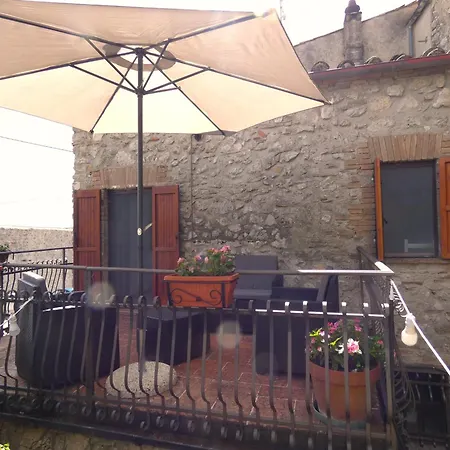 בית נופש Scappo In Umbria, La Casa Dei Nonni